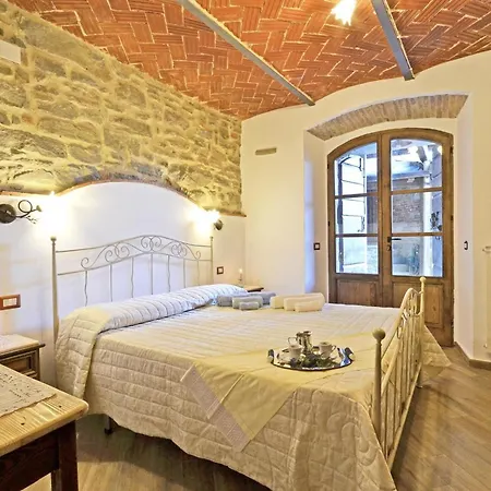 Luna Apartment *